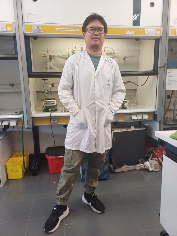 Tong Seong Yuen in a university chemistry laboratory
